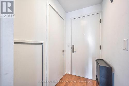 2109 - 75 St Nicholas Street, Toronto, ON - Indoor Photo Showing Other Room