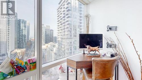 #2201 -180 University Ave, Toronto, ON - Indoor Photo Showing Other Room