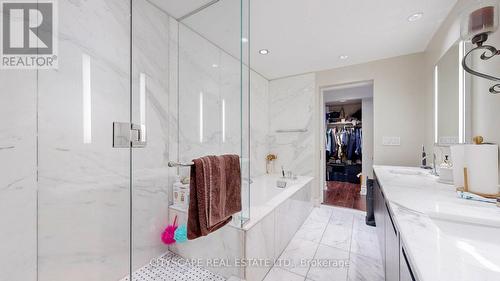 #2201 -180 University Ave, Toronto, ON - Indoor Photo Showing Bathroom