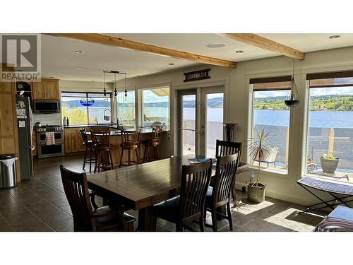 6160 Lakeshore Drive, Horse Lake, BC - Indoor Photo Showing Dining Room