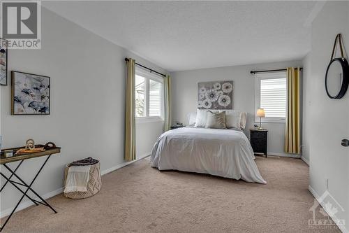Massive primary retreat w/ double closets & ensuite - 22 Fernbrook Place, Kanata, ON - Indoor Photo Showing Bedroom