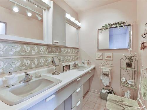 Bathroom - 179 Ch. De La Grande-Côte, Saint-Eustache, QC - Indoor Photo Showing Bathroom