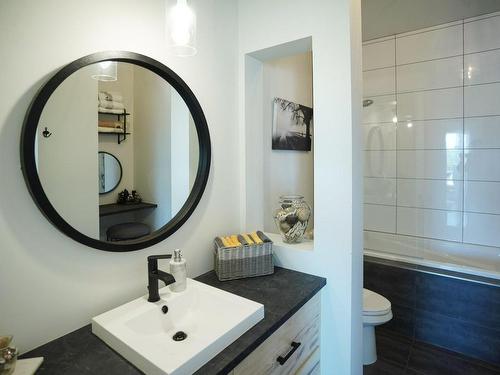 Salle de bains - 305-4220 Rue Bernard-Hubert, Longueuil (Saint-Hubert), QC - Indoor Photo Showing Bathroom