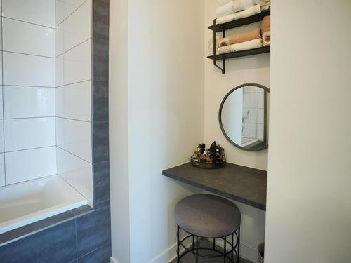 Salle de bains - 305-4220 Rue Bernard-Hubert, Longueuil (Saint-Hubert), QC - Indoor Photo Showing Bathroom