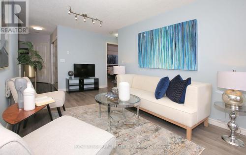 #808 -55 Harrison Garden Blvd, Toronto, ON - Indoor Photo Showing Living Room
