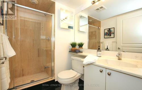 #808 -55 Harrison Garden Blvd, Toronto, ON - Indoor Photo Showing Bathroom