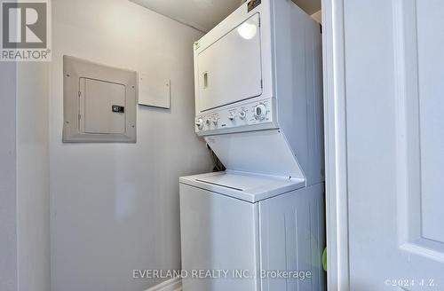 412 - 8 Rean Drive, Toronto, ON - Indoor Photo Showing Laundry Room