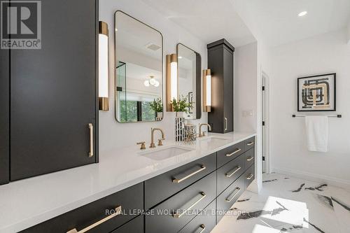 35 Huntley Crescent, Kitchener, ON - Indoor Photo Showing Bathroom