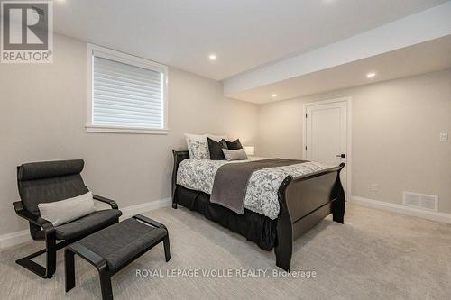 35 Huntley Cres, Kitchener, ON - Indoor Photo Showing Bedroom