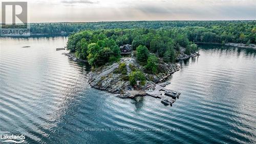 B686-8 Derbyshire Island, The Archipelago, ON - Outdoor With Body Of Water With View