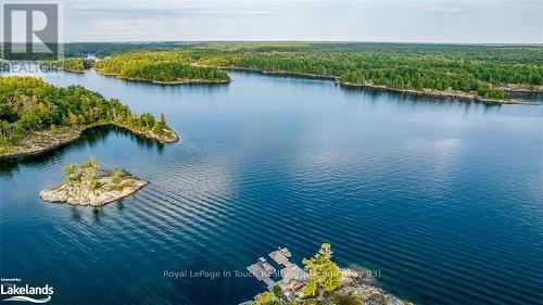 B686-8 Derbyshire Island, The Archipelago, ON - Outdoor With Body Of Water With View