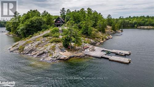 B686-8 Derbyshire Island, The Archipelago, ON - Outdoor With Body Of Water With View