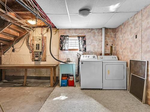 Atelier - 1192 Rue Nielsen, Longueuil (Saint-Hubert), QC - Indoor Photo Showing Laundry Room
