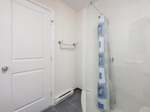 Salle de bains - 406-1200 Rue St-Alexandre, Montréal (Ville-Marie), QC - Indoor Photo Showing Bathroom