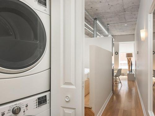 Autre - 406-1200 Rue St-Alexandre, Montréal (Ville-Marie), QC - Indoor Photo Showing Laundry Room