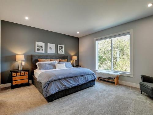 1579 Rondeault Rd, Cowichan Bay, BC - Indoor Photo Showing Bedroom