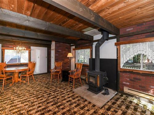 4297 Camco Rd, Courtenay, BC - Indoor With Fireplace