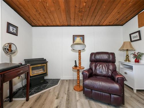 4297 Camco Rd, Courtenay, BC - Indoor With Fireplace