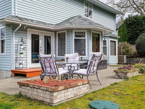 6428 Abbey Rd, Duncan, BC - Outdoor With Deck Patio Veranda