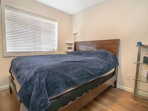 121-914 Craig Road, Kelowna, BC - Indoor Photo Showing Bedroom