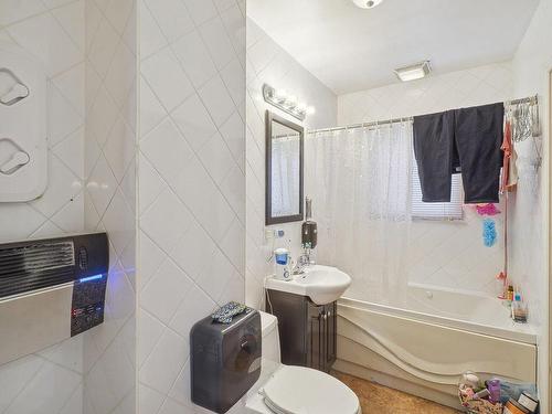 Dwelling - 3296Z  - 3298Z Rue Jean-Talon E., Montréal (Villeray/Saint-Michel/Parc-Extension), QC - Indoor Photo Showing Bathroom