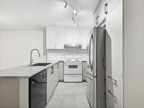 Kitchen - 1-5235 Av. De Gaspé, Montréal (Le Plateau-Mont-Royal), QC - Indoor Photo Showing Kitchen