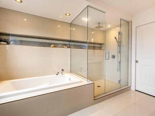 Ensuite bathroom - 936 Crois. Lucien-Huot, Beloeil, QC - Indoor Photo Showing Bathroom