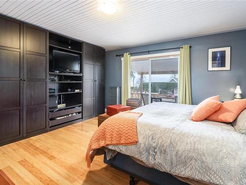 4770 Kilmarnock Dr, Courtenay, BC - Indoor Photo Showing Bedroom