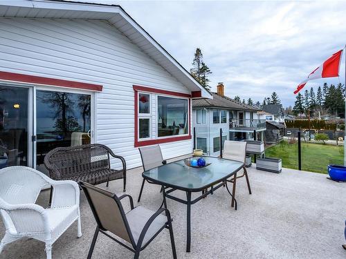 4770 Kilmarnock Dr, Courtenay, BC - Outdoor With Deck Patio Veranda With Exterior