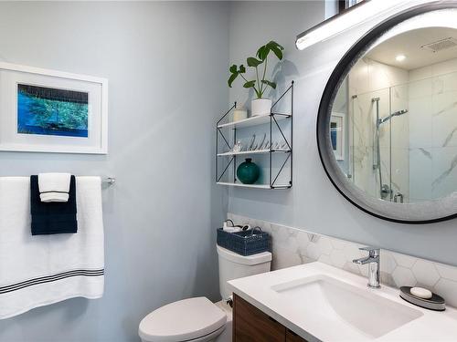 4354 Brentview Dr, Cowichan Bay, BC - Indoor Photo Showing Bathroom