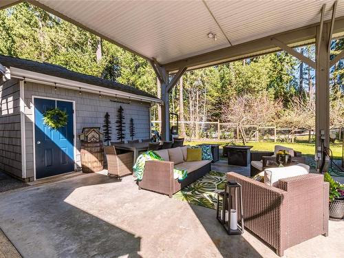 2828 Twin Oaks Dr, Nanaimo, BC - Outdoor With Deck Patio Veranda With Exterior