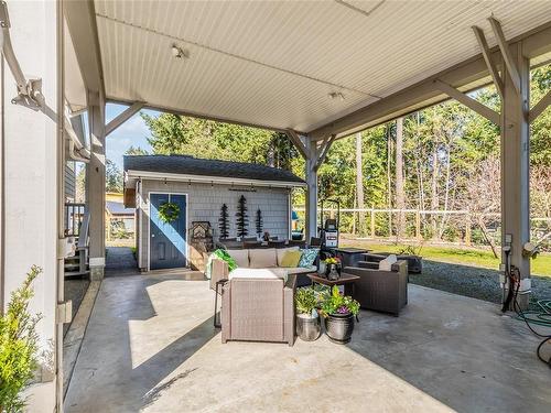 2828 Twin Oaks Dr, Nanaimo, BC - Outdoor With Deck Patio Veranda