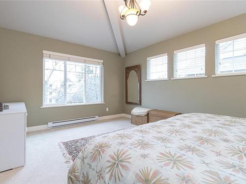 1106 Tolmie Ave, Saanich, BC - Indoor Photo Showing Bedroom