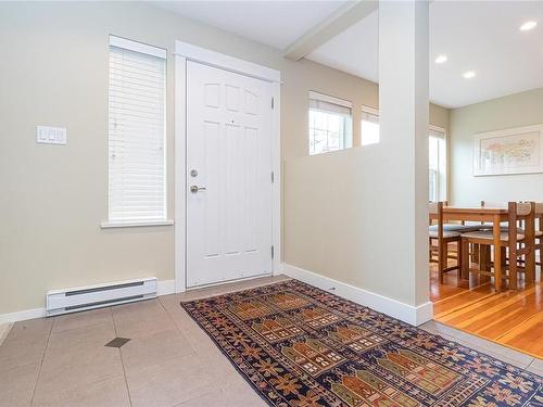 1106 Tolmie Ave, Saanich, BC - Indoor Photo Showing Other Room