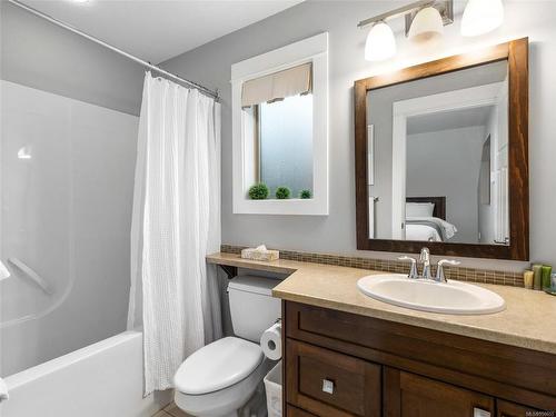 257-1130 Resort Dr, Parksville, BC - Indoor Photo Showing Bathroom