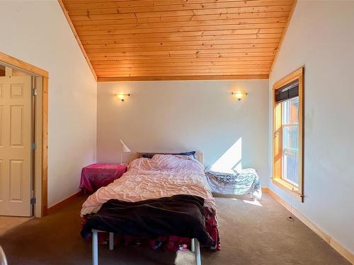 1655 Cole Rd, Sooke, BC - Indoor Photo Showing Bedroom