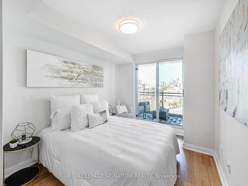 1110-100 Western Battery Rd, Toronto, ON - Indoor Photo Showing Bedroom