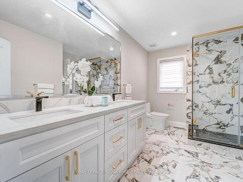 143 Queen Filomena Ave, Vaughan, ON - Indoor Photo Showing Bathroom