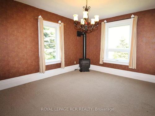 295546 8Th Line, Amaranth, ON - Indoor Photo Showing Other Room