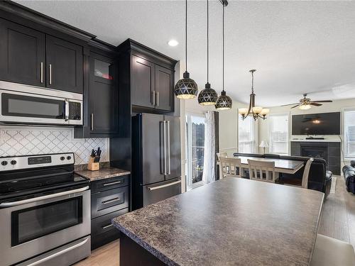 101 Armins Pl, Nanaimo, BC - Indoor Photo Showing Kitchen With Upgraded Kitchen
