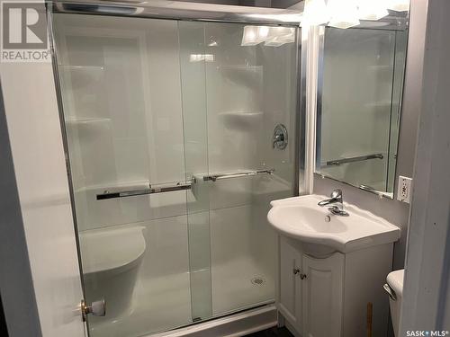 1448 Nicholson Road, Estevan, SK - Indoor Photo Showing Bathroom