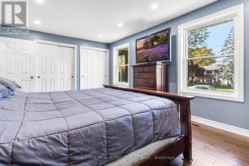 880 Parkdale Ave, Fort Erie, ON - Indoor Photo Showing Bedroom