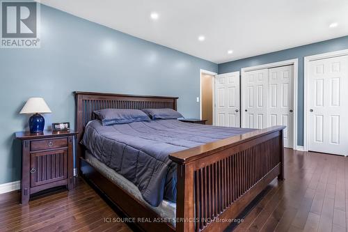 880 Parkdale Avenue, Fort Erie, ON - Indoor Photo Showing Bedroom
