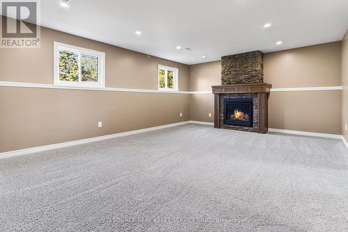 880 Parkdale Avenue, Fort Erie, ON - Indoor With Fireplace