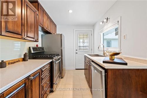 82 Booth St, St. Catharines, ON - Indoor Photo Showing Kitchen With Double Sink