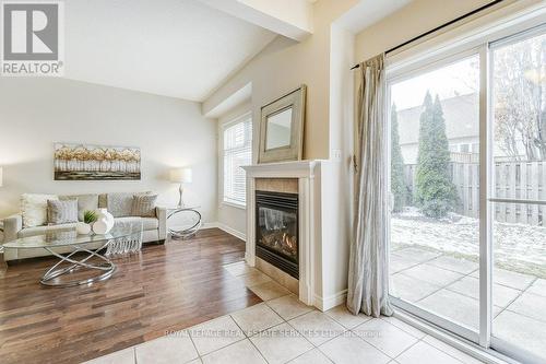 #3 -232 Stonehenge Rd, Hamilton, ON - Indoor Photo Showing Living Room With Fireplace