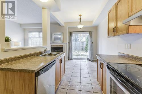 #3 -232 Stonehenge Rd, Hamilton, ON - Indoor Photo Showing Kitchen With Double Sink