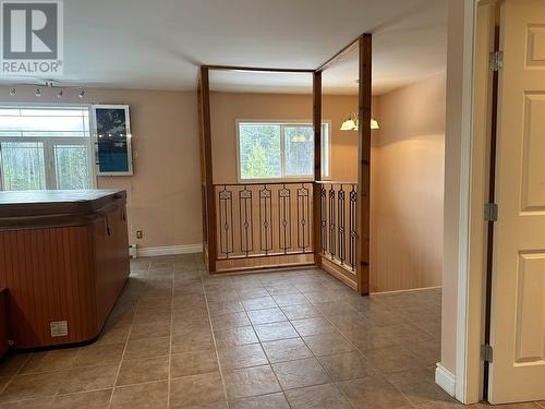 3287 Eagle Creek Road, Forest Grove, BC - Indoor Photo Showing Other Room