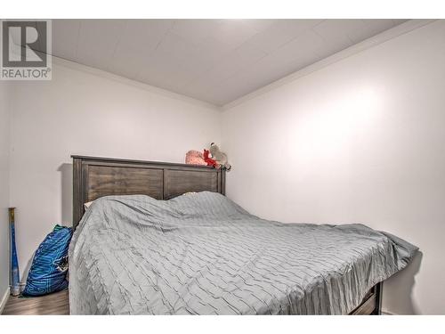 7180 50 Street Ne, Salmon Arm, BC - Indoor Photo Showing Bedroom