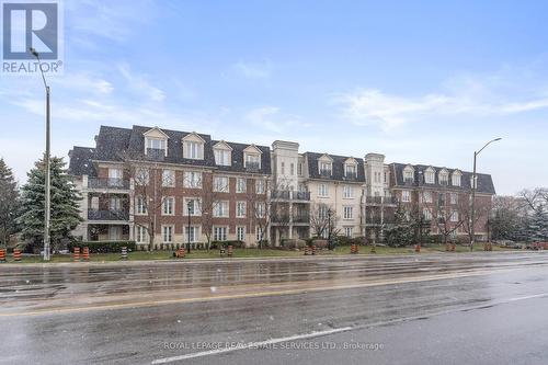 116 - 3351 Cawthra Road, Mississauga, ON - Outdoor